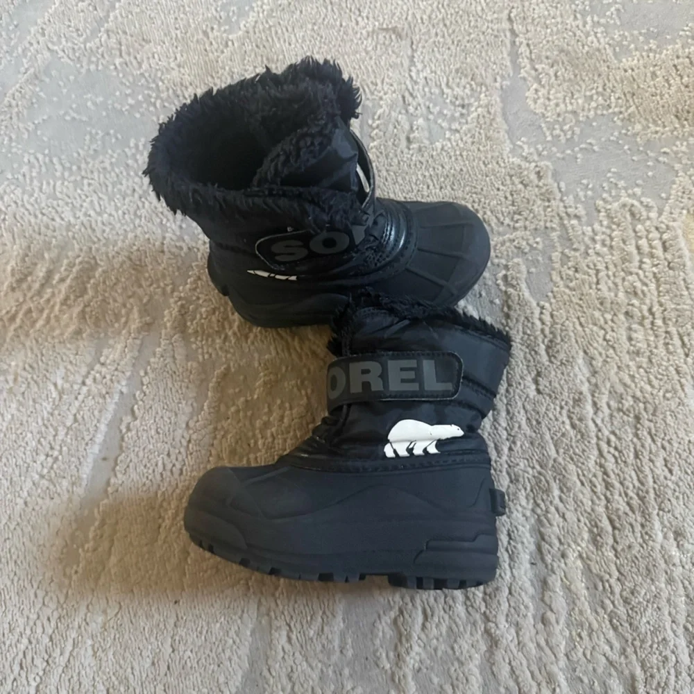 Sorel snow boots commander black faux fur pull on waterproof boys 9